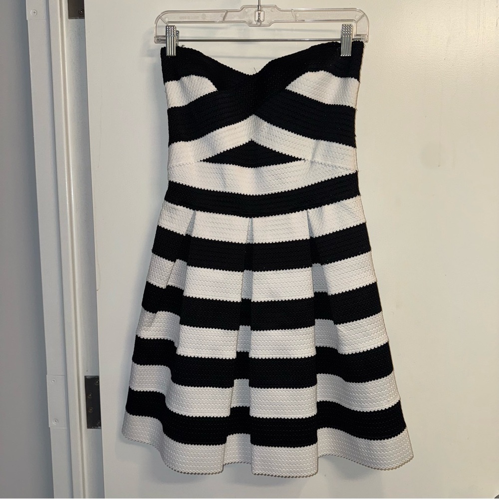 Express Black and White Stretch Striped Strapless Dress